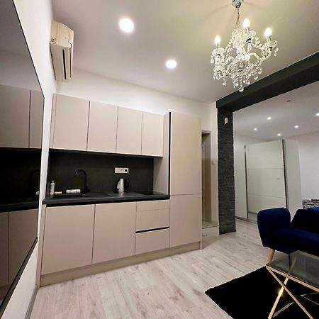 Luxury Apartment In Bratislava Buitenkant foto