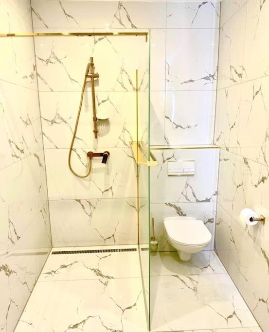 Luxury Apartment In Bratislava Buitenkant foto